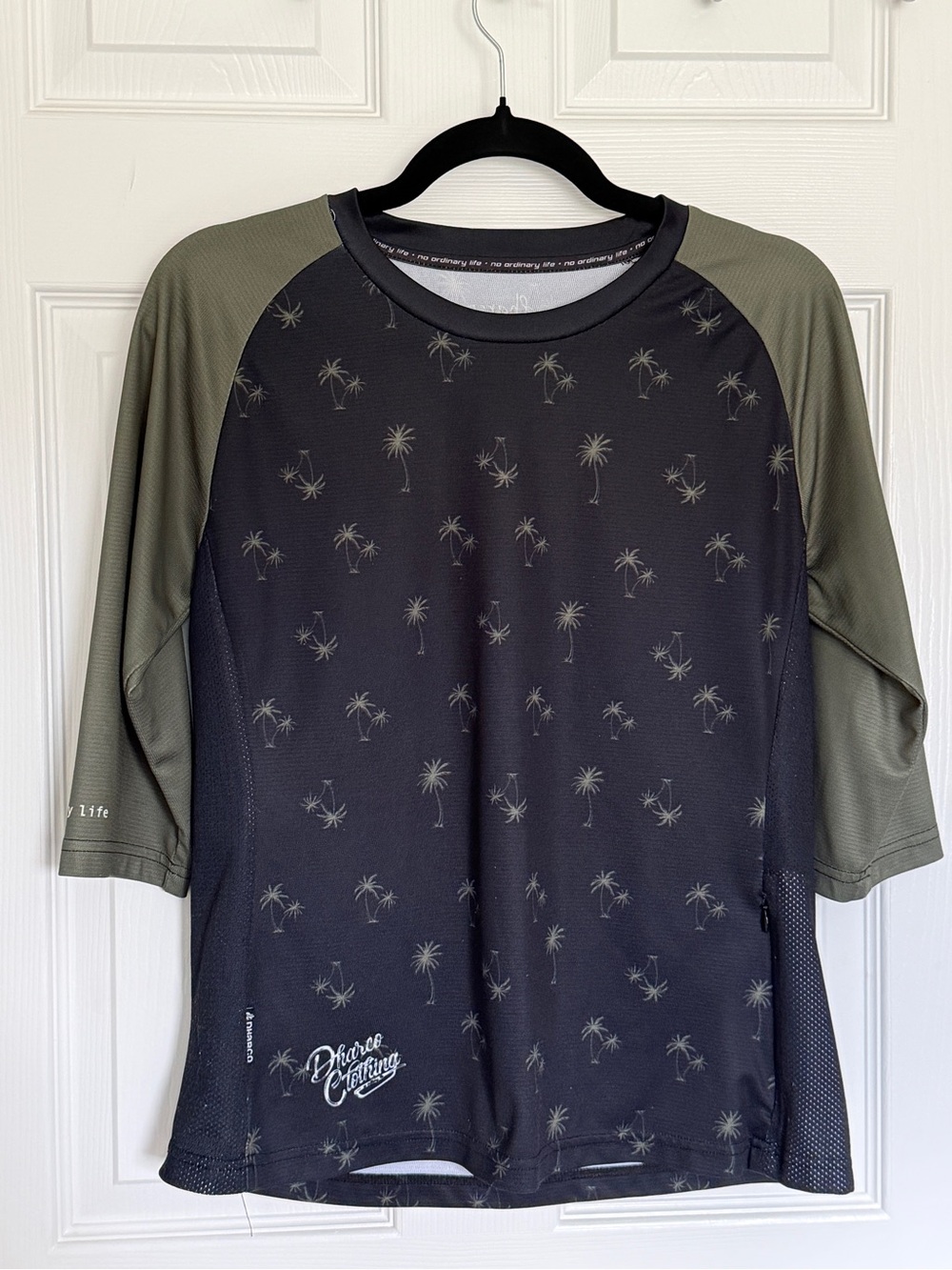 Women’s Dharco Mountain Bike Jersey Raglan Jersey with Subtle Palm Print